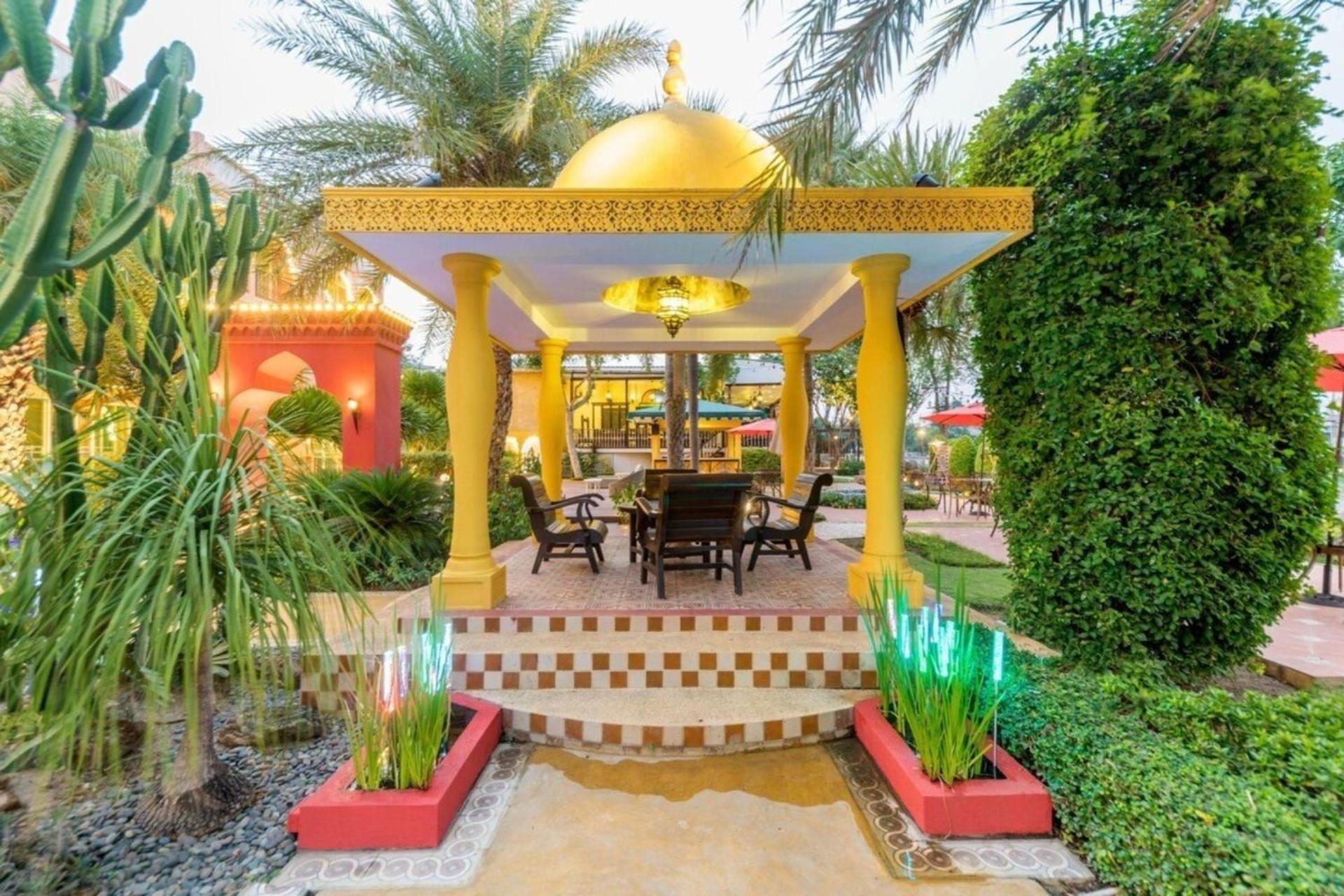 Sheik Istana Hotel Chiangmal 치앙마이 외부 사진