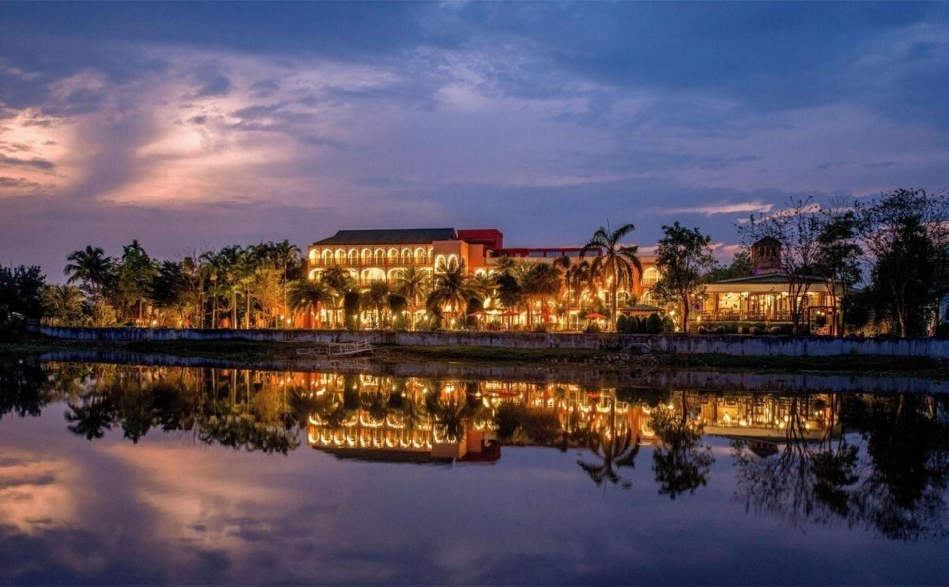Sheik Istana Hotel Chiangmal 치앙마이 외부 사진