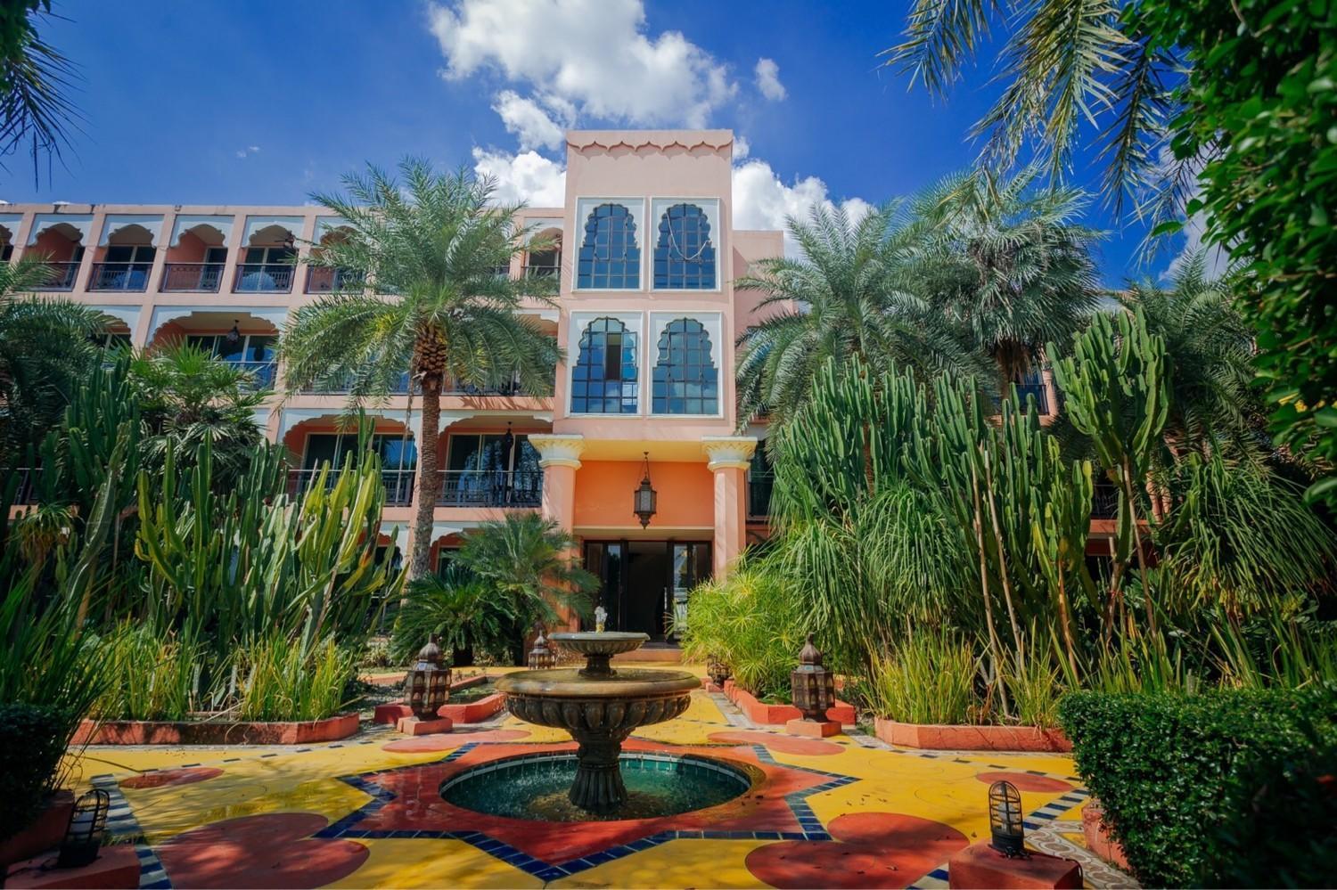 Sheik Istana Hotel Chiangmal 치앙마이 외부 사진