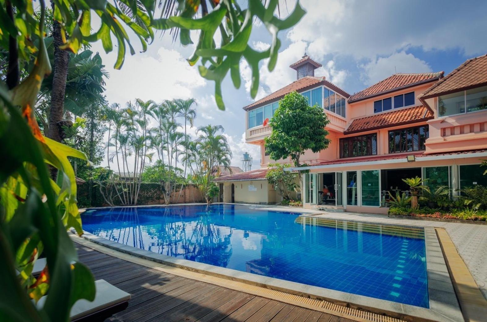 Sheik Istana Hotel Chiangmal 치앙마이 외부 사진